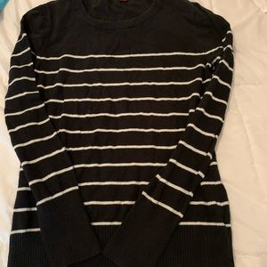 WOMENS Crew Neck Black & White Striped Sweater. Size Large - EUC